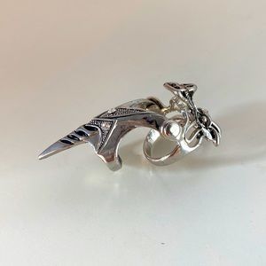 dragon knuckle ring. size 10